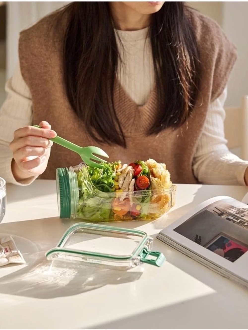 Clear Plastic Salad Prep Container with Lid and Utensil - Home Dining